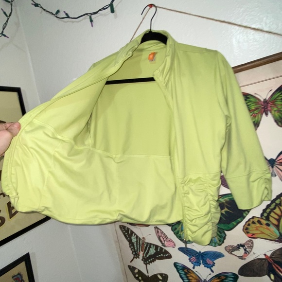 Lucy Full Zip 3/4 Sleeve Ruched Athleisure Jacket - Picture 6 of 12